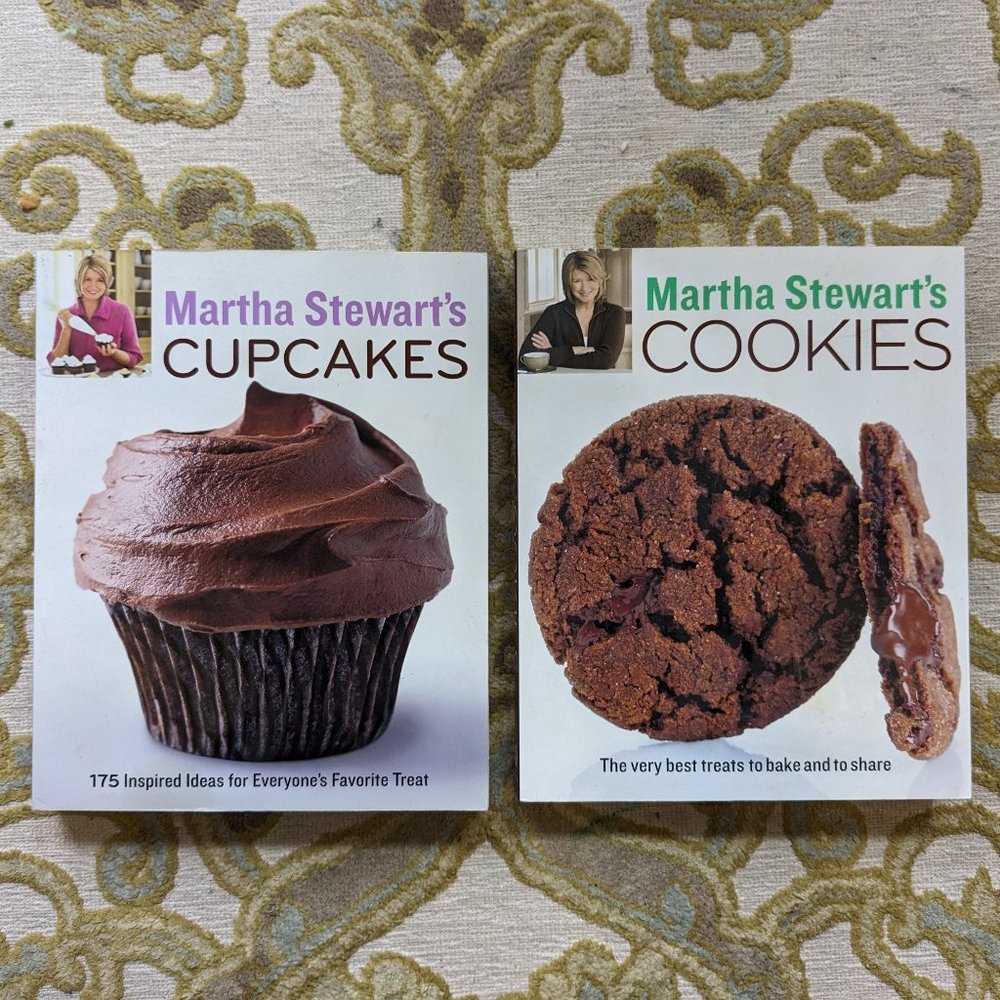 Martha Stewart Cookbooks: Cookies and Cupcakes